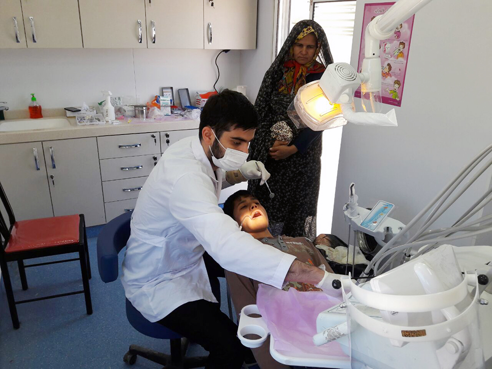 ارایه خدمات تخصصی دندانپزشکی به اهالی روستای دشت